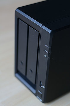 Zwei Festplatten-Einschübe besitzt das Synology DS 720+