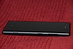 Nokia Lumia 720 - Seitenansicht mit Ausschaltknopf, Laut/Leise-Regelung und Kamera-Button.