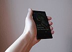 Nokia Lumia 720 - Liegt gut in der und ist leicht.