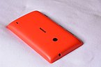 Nokia Lumia 520 - Rückseite: einfache Linse. Was fehlt ist ein Blitz für die Kamera.