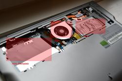 Rückseite geöffnet: Festplatte (HHD oder SSD), CPU und RAM - Samsung 5 Ultra NP530U3C(A0LDE)