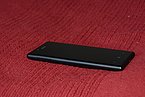 Nokia Lumia 720 - Seitenansicht mit Micro-SD-Slot.